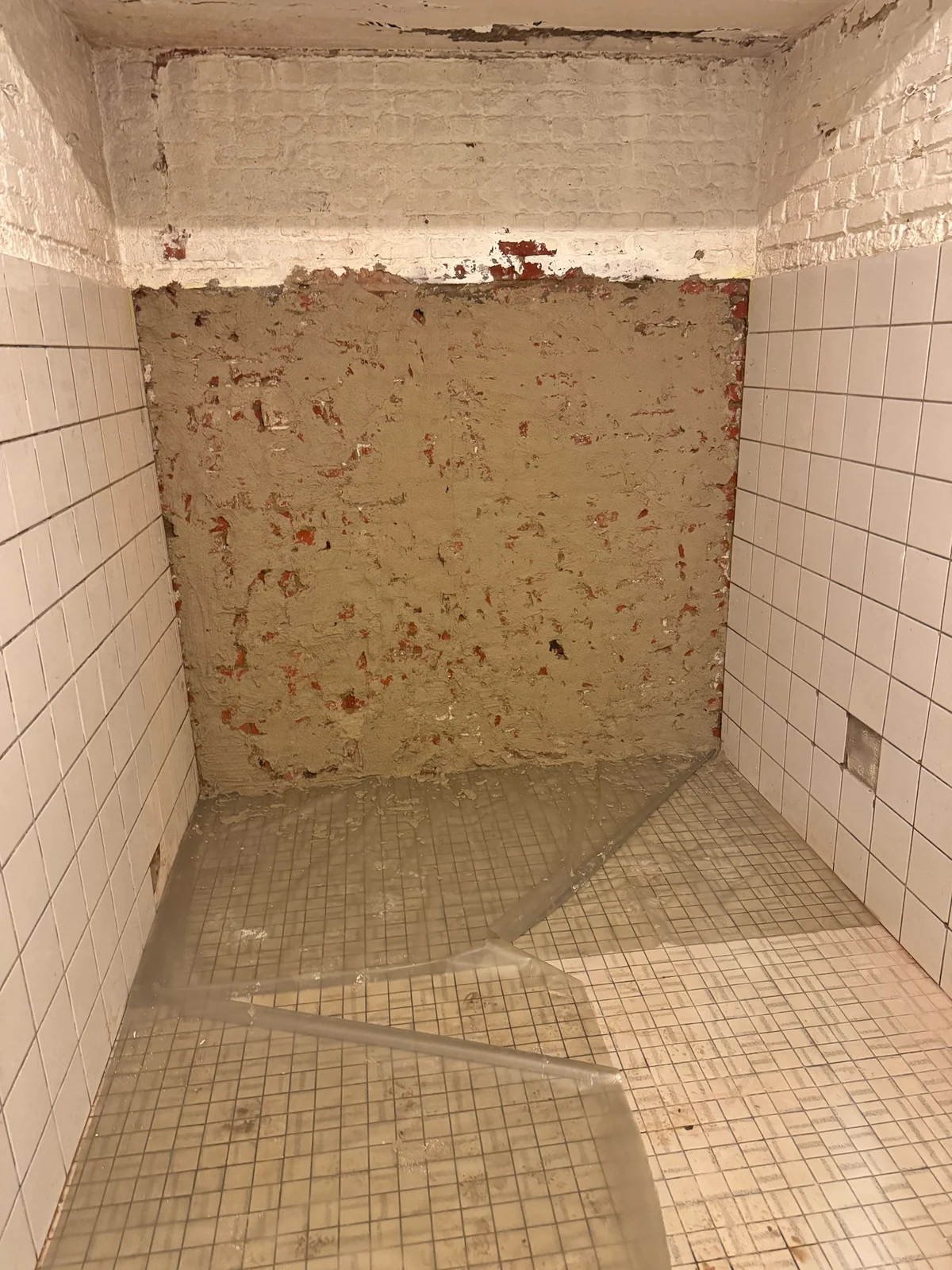 Geregistreerde afwerking van een kelderwand in de Brusselse projectcase